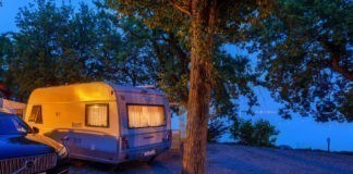 Camping Piantelle omgeven door oude olijfbomen Camping Piantelle