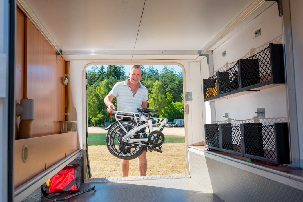 Kamperen? Neem de elektrische vouwfiets van Stella met je mee! -  KampeerMagazine