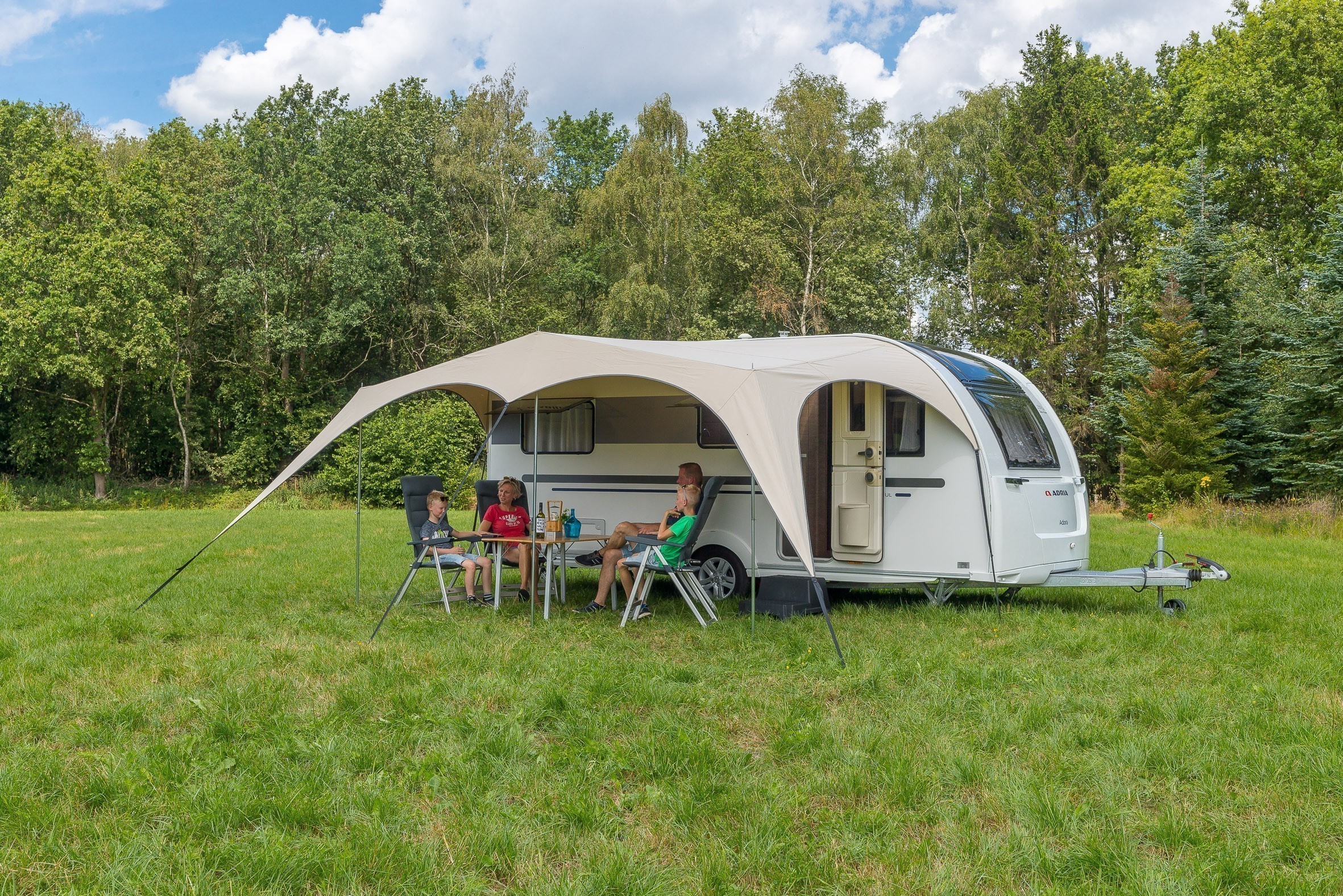 geschiedenis Verloren uitvinden Campooz introduceert caravan luifel - KampeerMagazine