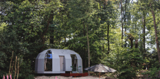 Vakantieganger kiest massaal voor glamping tijdens coronacrisis Vakantieganger kiest massaal voor glamping tijdens coronacrisis