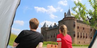 Exclusief kamperen in de tuinen van het Muiderslot Exclusief kamperen in de tuinen van het Muiderslot