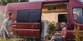 Jonge camperbouwer uit Groningen slaat de handen ineen met grote autodealer Jonge camperbouwer uit Groningen slaat de handen ineen met grote autodealer