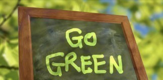 Duurzaam maar niet spartaans kamperen met een tent die zonne-energie opwekt? Duurzaam maar niet spartaans kamperen met een tent die zonne-energie opwekt?