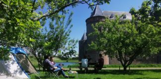 Camping Muiderslot, kamperen in de kasteeltuinen Camping Muiderslot, kamperen in de kasteeltuinen