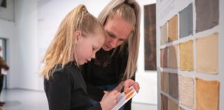 Duik deze zomer met het gezin in de wereld van kleur in het TextielMuseum! Duik deze zomer met het gezin in de wereld van kleur in het TextielMuseum!