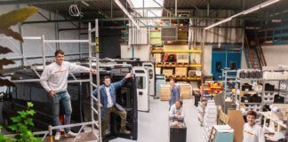 Camperbouwer verhuist zijn werkplaats naar de Jaarbeurs Camperbouwer verhuist zijn werkplaats naar de Jaarbeurshallen in Utrecht
