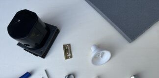 Schroeven, platen, vloerzeil, isolatie, elektra, gas, etc. Schroeven, platen, vloerzeil, isolatie, elektra, gas, etc.