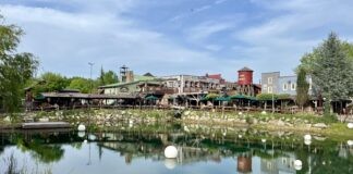 Kamperen in een huifkar op het Camp Resort bij Europa-Park