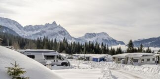 Luxe winterglamping aan de voet van de Zugspitze Luxe winterglamping aan de voet van de Zugspitze