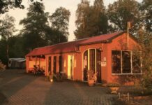 Kamperen in de natuur bij Camping De Veldmeijer Camping De Veldmeijer biedt rust, natuur en comfort; ontdek Camping De Veldmeijer voor een ontspannen vakantie in het groen.