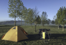Zo bereid je je goed voor op een kampeervakantie met de e-bike Zo bereid je je goed voor op een kampeervakantie met de e-bike